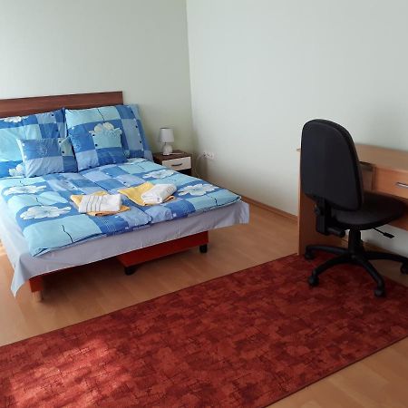 Piac Utcai Apartman Debrecen Exterior foto