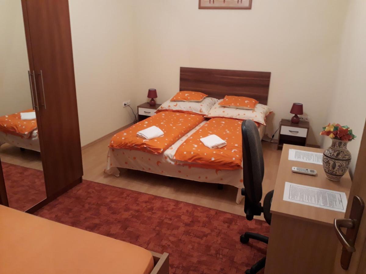 Piac Utcai Apartman Debrecen Exterior foto