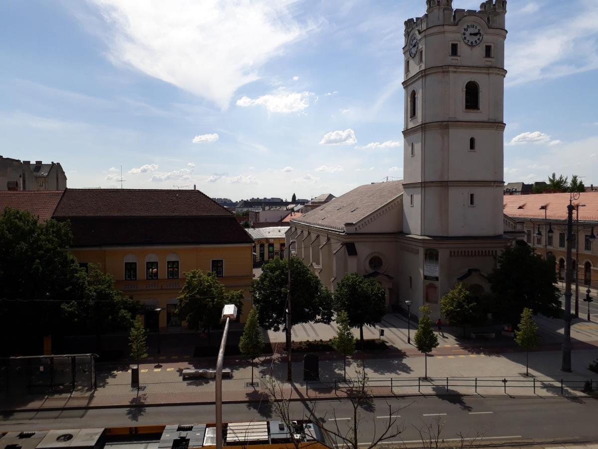 Piac Utcai Apartman Debrecen Exterior foto